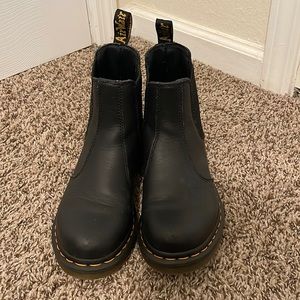 Dr. Martens Chelsea 2976 Boot - Black